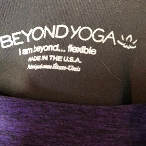 Beyond Yoga Pants - Beyond Yoga purple and black legging, sz s, 61794 Beyond Yoga Pants - Beyond Yoga purple and black legging, sz s, 61794